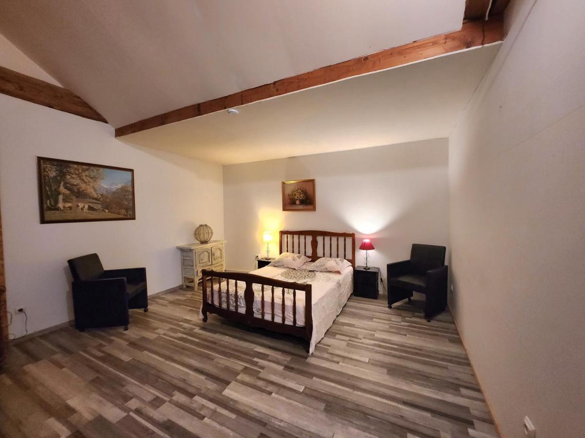 Lespignan Maison 3 Chambres Avec Piscine Couverte מראה חיצוני תמונה
